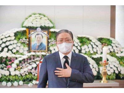 소강석 목사 “이별이 아름다우면, 아쉬움도 눈물에 씻겨져요.”