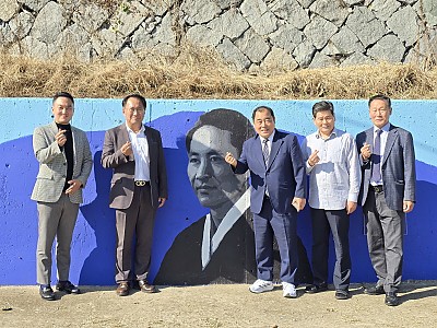 신안 ‘스토리가 있는 김준곤 벽화’ 명소로 부상